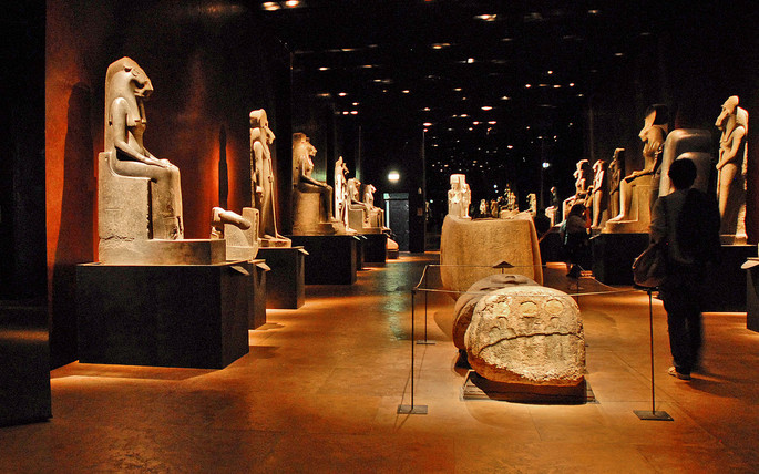 CARNEVALEGYPT: Карнавал в Египетском музее в Турине ночью! Почему нет!
