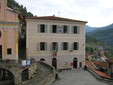 Apricale Rathaus restauriert 2013,Kredit Patafisik.