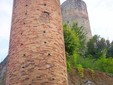 Casstello Castiglione Falletto Turm von Verteidigungsmauer, Kredit Frukko