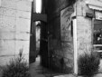 Grasse Narrow street, credit Toutaitanous.