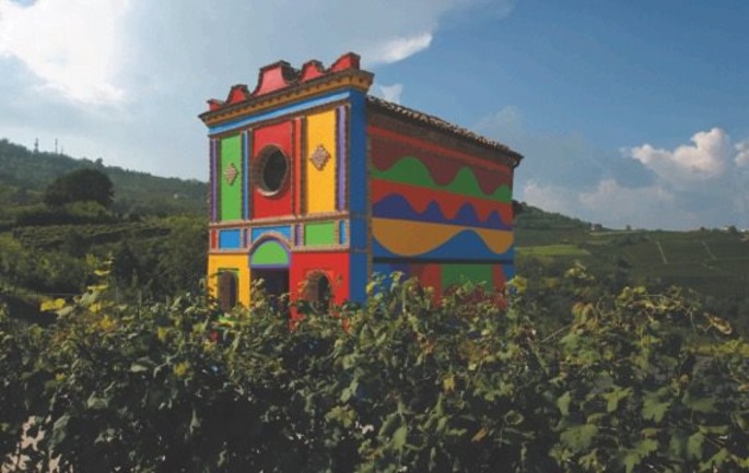 Discover La Morra: wine and food in a magic land