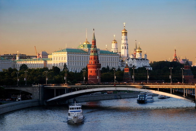 В Ницце :  Третий Речной Круизный салон
