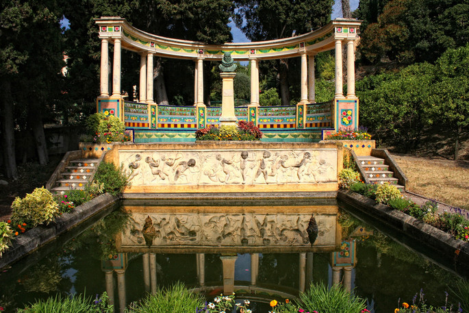 Fontana Rosa in Menton: a Valencia-style garden dedicated to the great masters of literature