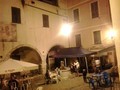 Sanremo Rivolte nachts.