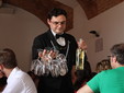 A sommelier during the Fallegro-tasting event - Collisioni Festival 14 [ © Photo Credit: Gianluca Avagnina ]