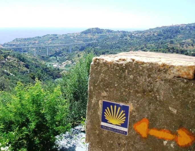 A Sunday hike from Laigueglia to Cervo, through history