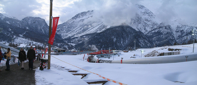 Cesana Torinese-Bobsleigh, Kredit Bumba